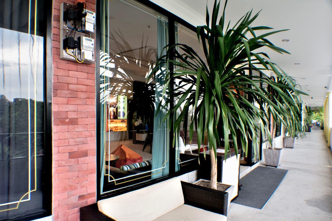 Zen Rooms Eden Parade Tandzsung Bungah Kültér fotó